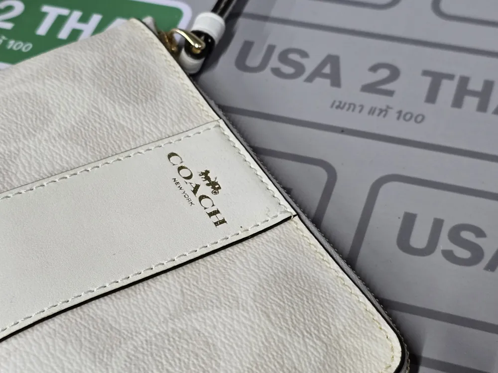 coach logo แท้